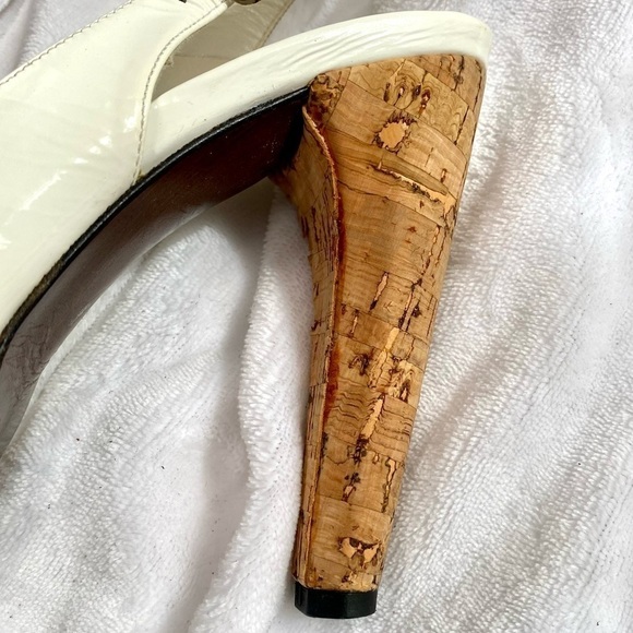Stuart Weitzman white patent leather sling back peep toe with cork heel size 8 - Picture 15 of 15